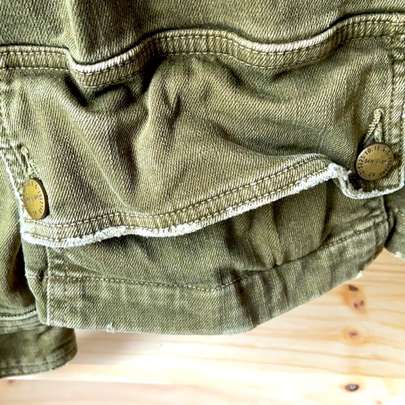 The Slanted Pocket Military Jacket - Picture 4 of 6